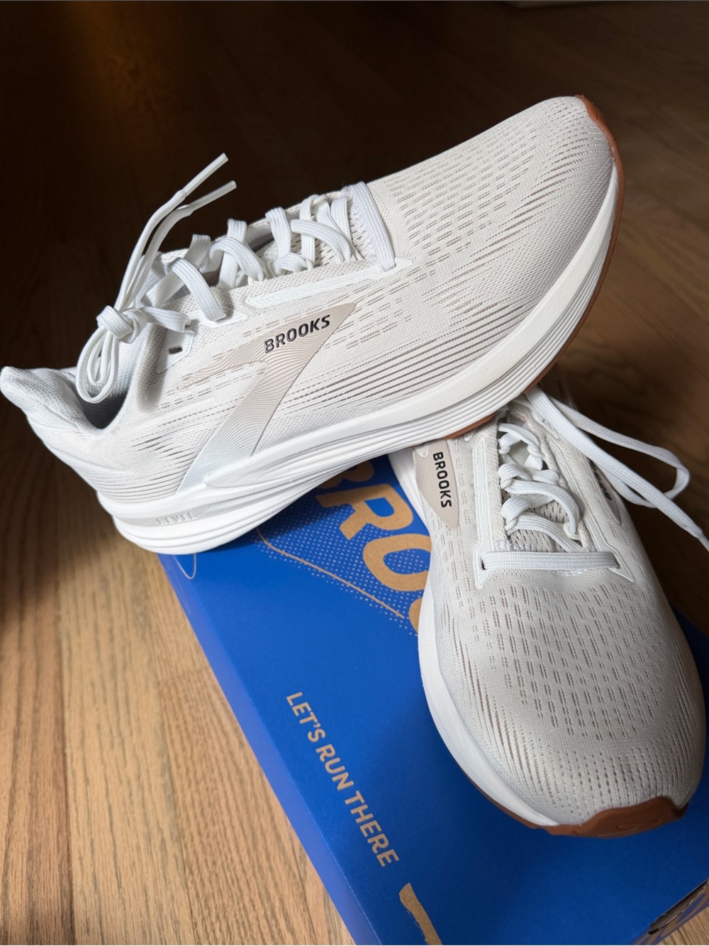 Women’s Brooks Revel 8 White Chateau Grey 9.5